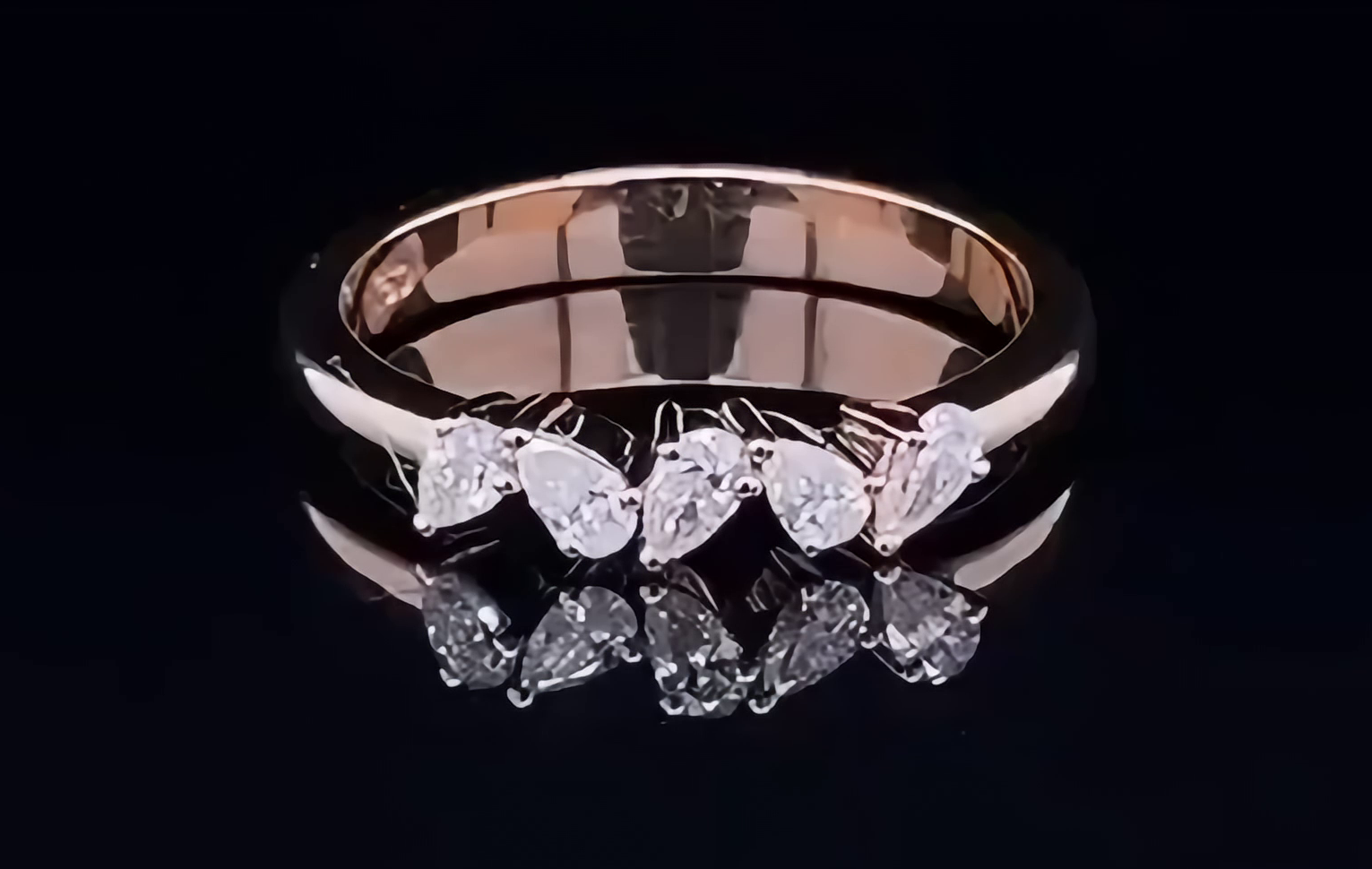 Leaflight Diamond Ring