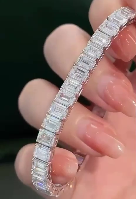 Emerald Glow Bracelet